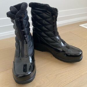 Sleek Quilted Winter Boots